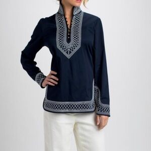 Elizabeth McKay TSD Tunic in Navy with Light Blue Embroidery size 2